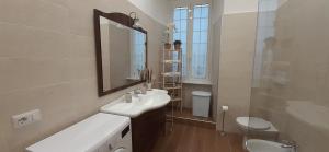 Kép Pini di Roma-New and cozy apt in Rome city center- Metro A "Re di Roma" szállásáról Rómában a galériában