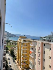 desde el balcón de un edificio en Topi Apartments, en Vlorë