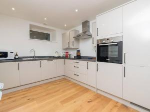 Kép Pass the Keys 2 bed flat in fabulous location with parking szállásáról Bathban a galériában