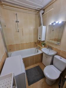 Et badeværelse på Pokoje AK53