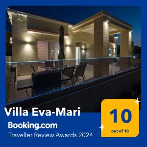 una vista de una villa eva mart Bookingerview premios con en Luxury Villa Eva-Mari with jacuzzi, 50m from the beach, en Stalós
