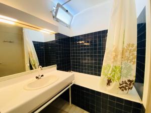 Kúpeľňa v ubytovaní Terrasses De La Mer - Appartement ideal pour des vacances à la mer MAE-4134