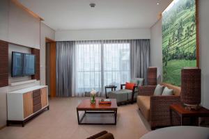Courtyard by Marriott Bali Seminyak Resort的休息区