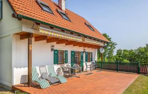 The building in which the holiday home is located