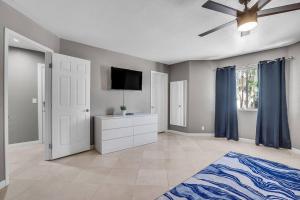 Grand Casa 7 Bdr/4 Ba 15 Beds Sleeps up to 24
