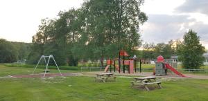 Herní místnost nebo prostor pro děti v ubytování Hus Klarälven