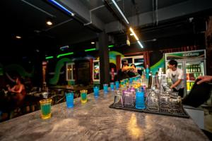 Getränke in der Unterkunft Mad Monkey Chiang Mai