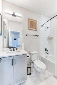 Fotografie z fotogalerie ubytování Modern Townhouse w/ ve Washingtonu