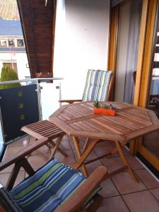 En balkon eller terrasse på Ferienwohnung Veldenz