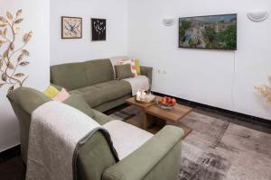 Gallery image of Lovely,central, spacious 2-bedrooms apartment in Piraeus