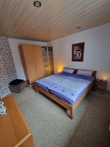 Katil atau katil-katil dalam bilik di Schnuckelige Wohnung