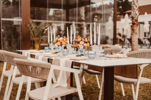 A restaurant or other place to eat at Insulae Resort Még 37 kép