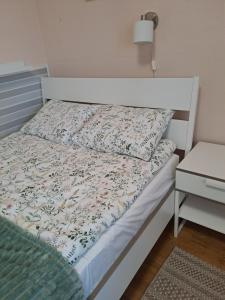 Lena apartment - Lena two bedroom apartment客房内的一张或多张床位