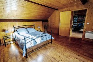 Posteľ alebo postele v izbe v ubytovaní Gîte de benque