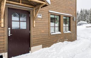 Gorgeous Apartment In Sysslebäck að vetri til