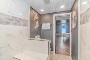 Galeri foto Ocean Front Queen Suite With Panoramic Views! - Compass Cove Unit 964 di Myrtle Beach