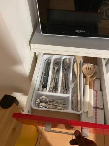 Kuchyň nebo kuchyňský kout v ubytování CASA COLIVING avec chambre salle de bain individuelles privatives