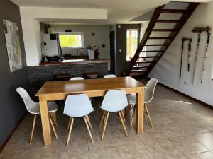 Una cocina o kitchenette en Buenavista Chalten, Casa de Montaña