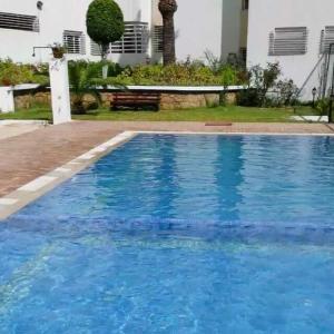 Swimmingpoolen hos eller tæt på Apartamento exclusivo
