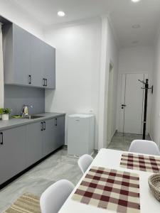 Cozy Apartment in Tirana - Image 4