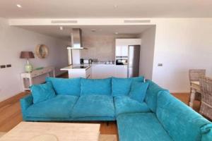 Χώρος καθιστικού στο 322 - Magnificent Penthouse Firstline Golf & Beach