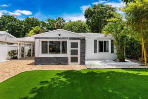 Zahrada ubytování Perfect FLL Location with Putting Green