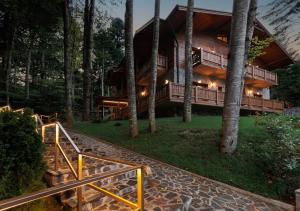 Zahrada ubytování Chalet Royal + 37 fotografií