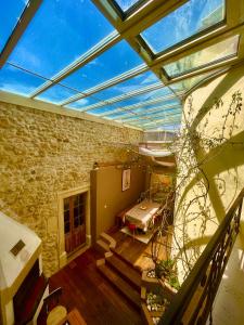 Coin salon dans l'établissement La maison du Bougainvillier 10 personnes