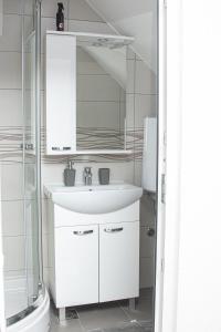 Ένα μπάνιο στο Apartment Forever