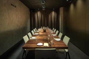 Zona business o sala conferenze di ME Milan Il Duca