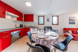 Kuchyňa alebo kuchynka v ubytovaní Serre Chevalier Studio 30 m2 coin montagne à 8 Minutes des Pistes