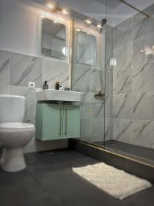 Ένα μπάνιο στο Noa Residence +32 φωτογραφίες