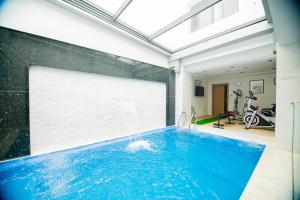 Bazén v ubytovaní Twin Hotel Tanger alebo v jeho blízkosti
