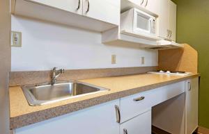 Kuchyňa alebo kuchynka v ubytovaní Extended Stay America Suites - Rochester - Henrietta