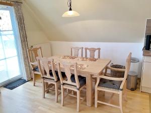 Kuchyň nebo kuchyňský kout v ubytování Inselsonne Haus Inge - Fewo Helisa in Breege