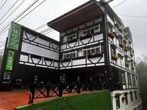 溪頭桂竹山莊簡易民宿評價、特色體驗、房價資訊、訂房連結 – 溫馨貼心的山林住宿 - 照片 1