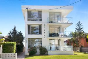 Gallery image of Oceanfront 3-Bed with Beautiful Views in Burleigh in Gold Coast