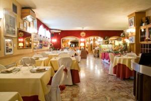 Restorāns vai citas vietas, kur ieturēt maltīti, naktsmītnē Oscar e Amorina