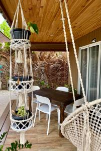 Rangiroa Beach House的阳台或露台