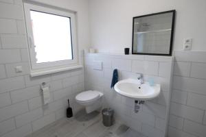 Koupelna v ubytování NEU! FeWo Marburg 2 mit Balkon + 17 fotografií