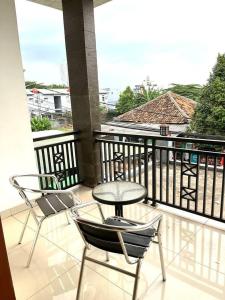 Balkón nebo terasa v ubytování Cozy house in Pekayon, Bekasi + 14 fotografií