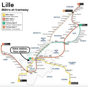 een kaart van de metro bij de tram bij Old Town - Lovely typical house in Lille
