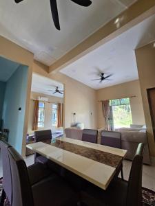 Posezení v ubytování Homestay D'Bunohan