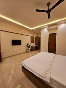 Savera Seafront客房内的一张或多张床位