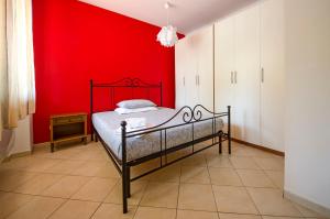 A bed or beds in a room at DANTE HOME