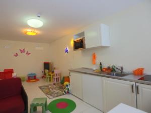 A kitchen or kitchenette at Hotel Marina Beach - Azzurro Club