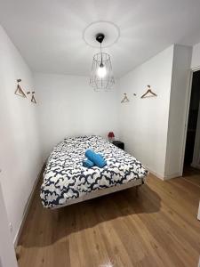 מיטה או מיטות בחדר ב-"Le N1" Beaucaire centre-ville