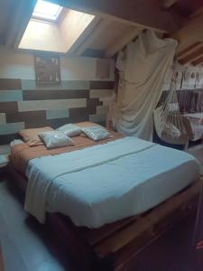 Postel nebo postele na pokoji v ubytování Chalet des secrets