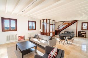 Posezení v ubytování Casa Lea - Terrer 6 by PriorityVillas