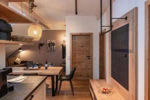 Kuchyň nebo kuchyňský kout v ubytování Landhaus Jenul